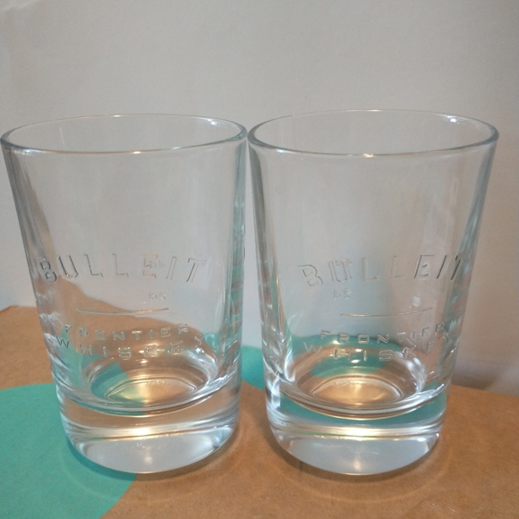 Bulleit Frontier Whiskey Signature Glasses Set of 2 - Picture 1 of 3